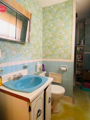 Bathroom, Interior