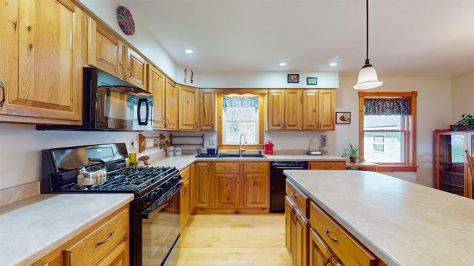 Interior, Kitchen, Pendant Lights, Recessed Lighting, Wood Texture Flooring