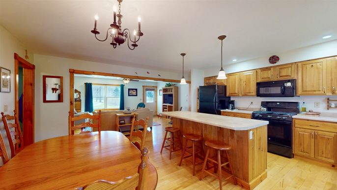 Chandelier, Dining room, Interior, Kitchen, Pendant Lights, Recessed Lighting, Wood Texture Flooring