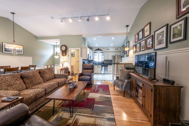 Dining room, Interior, Kitchen, Living room, Pendant Lights, Recessed Lighting, Stainless Steel Appliances, Wood Texture Flooring