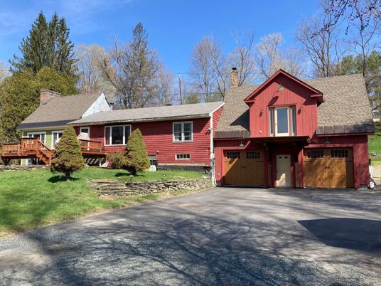 Attached, Exterior, Facade, Log Home