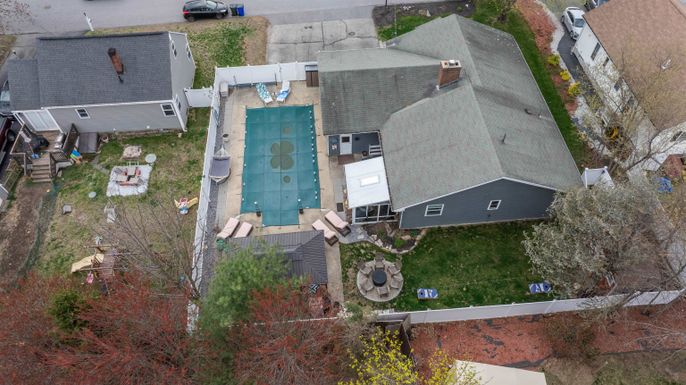 Exterior, Drone