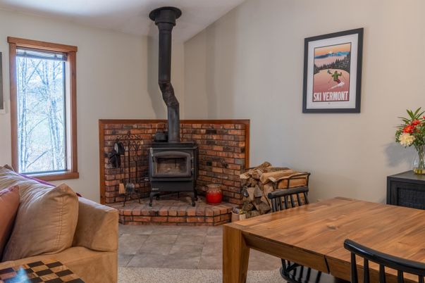 Dining room, Fireplace, Interior