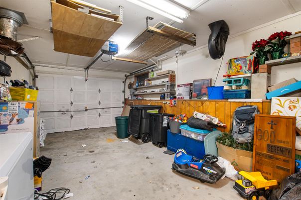 Garage, Interior