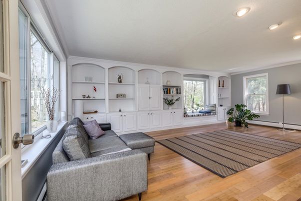 Interior, Living room, Recessed Lighting, Wood Texture Flooring