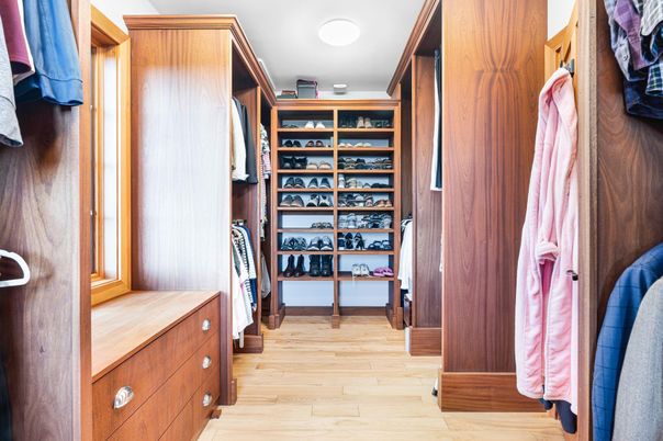 Interior, Walk-in Closets, Wood Texture Flooring