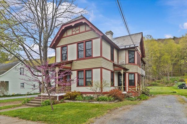 Exterior, Facade, Queen Anne Victorian