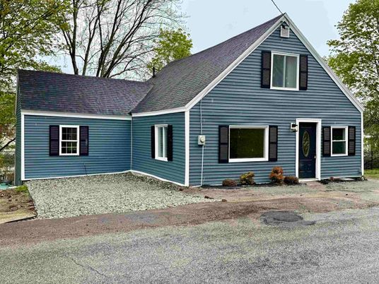 Exterior, Facade, Cape Cod