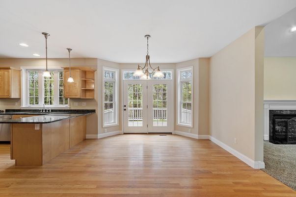 Fireplace, Interior, Kitchen, Pendant Lights, Recessed Lighting, Wood Texture Flooring