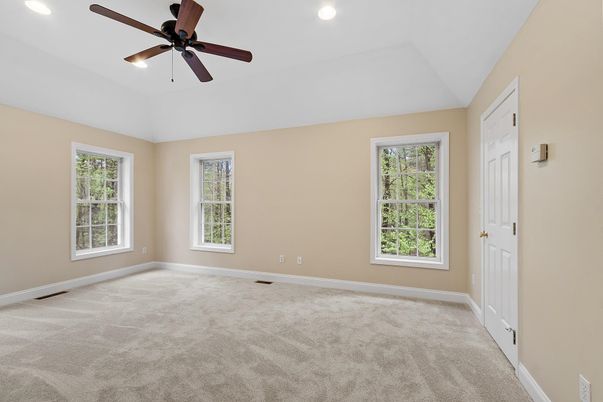 Empty room, Interior, Recessed Lighting