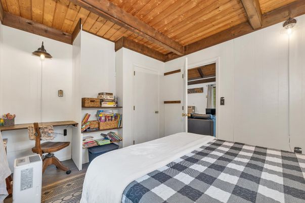 Bedroom, Interior, Wooden Beams, Wooden Ceilings