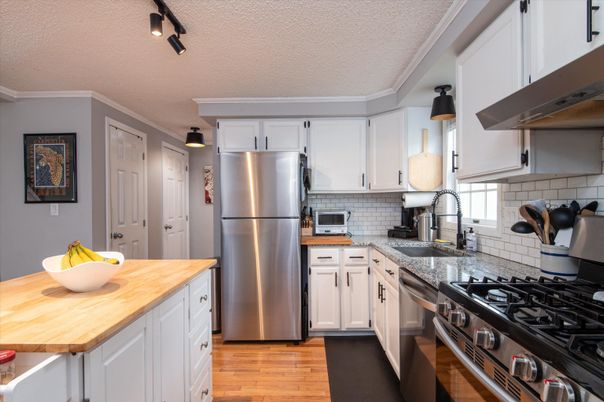 Interior, Kitchen, Stainless Steel Appliances, Wood Texture Flooring