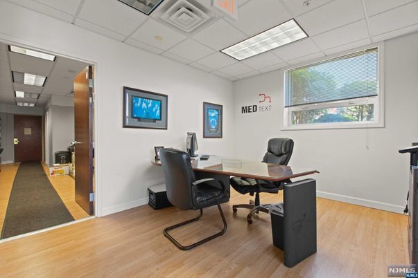 DE Listing image placeholder
