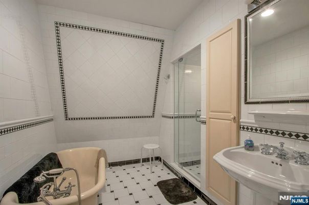 DE Listing image placeholder