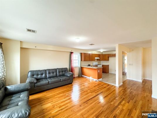 DE Listing image placeholder