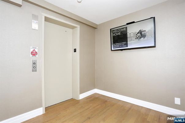 DE Listing image placeholder