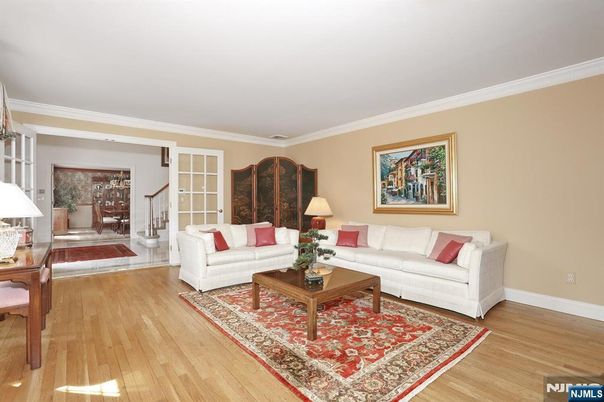 DE Listing image placeholder