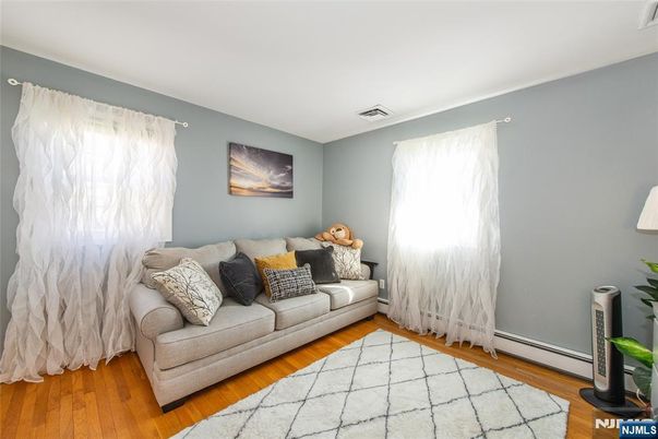 DE Listing image placeholder