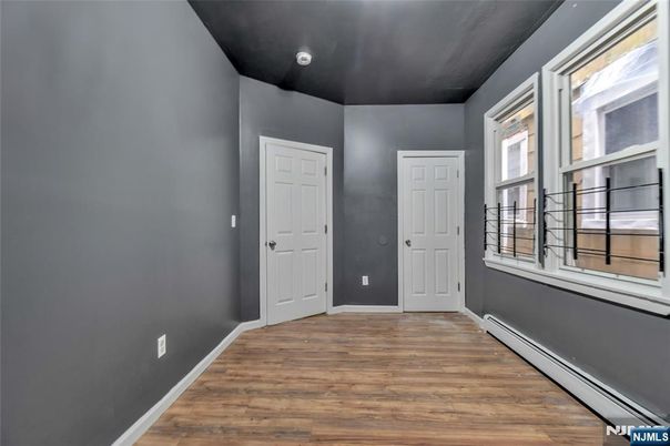 DE Listing image placeholder