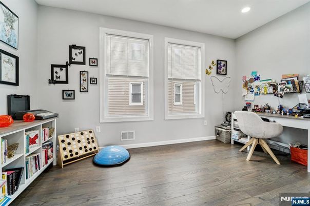 DE Listing image placeholder