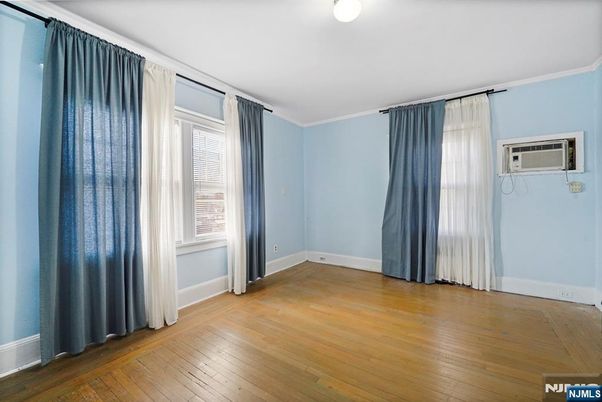 DE Listing image placeholder