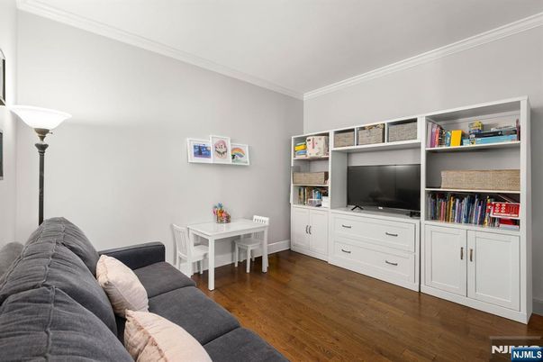 DE Listing image placeholder