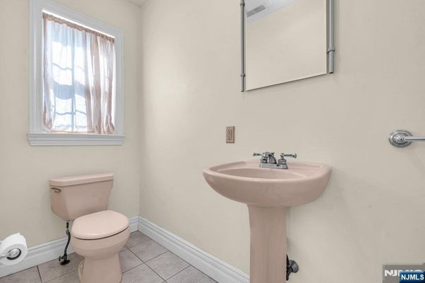DE Listing image placeholder