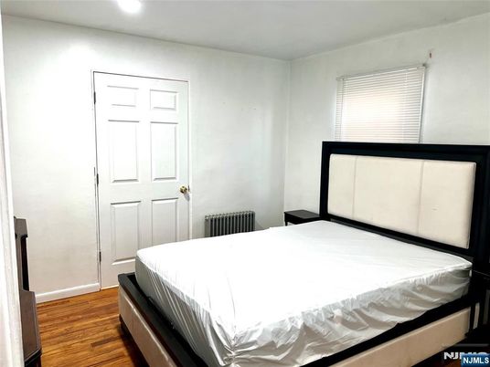 DE Listing image placeholder