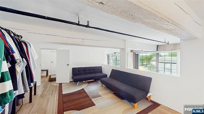 DE Listing image placeholder
