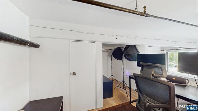 DE Listing image placeholder