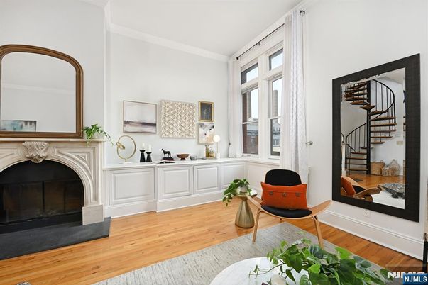 DE Listing image placeholder