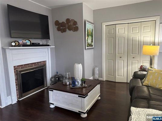 DE Listing image placeholder