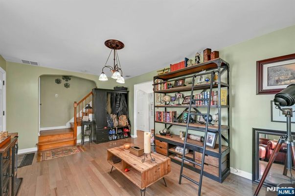 DE Listing image placeholder
