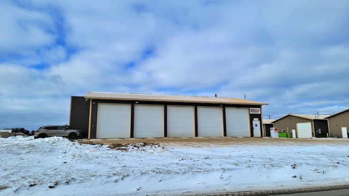 Detached Garage, Exterior