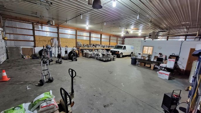 Garage, Interior