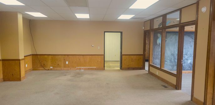 Empty room, Interior, Recessed Lighting