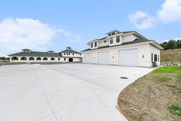 Detached Garage, Exterior