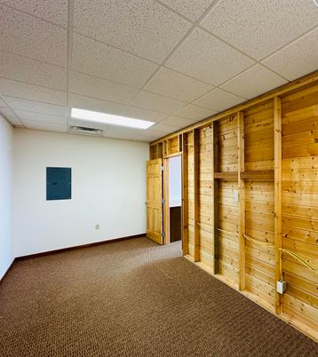Empty room, Interior, Recessed Lighting, Wooden Walls
