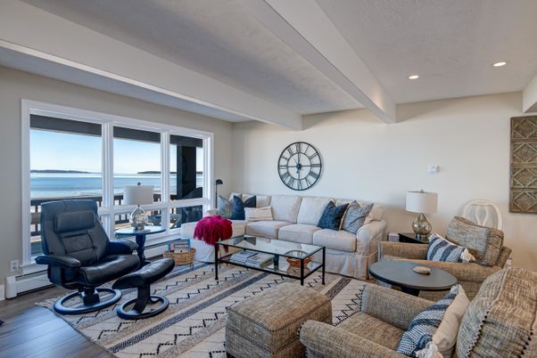 Interior, Living room, Recessed Lighting, Water, Wood Texture Flooring