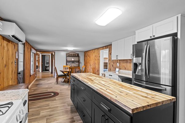 Dining room, Interior, Kitchen, Stainless Steel Appliances, Wood Texture Flooring