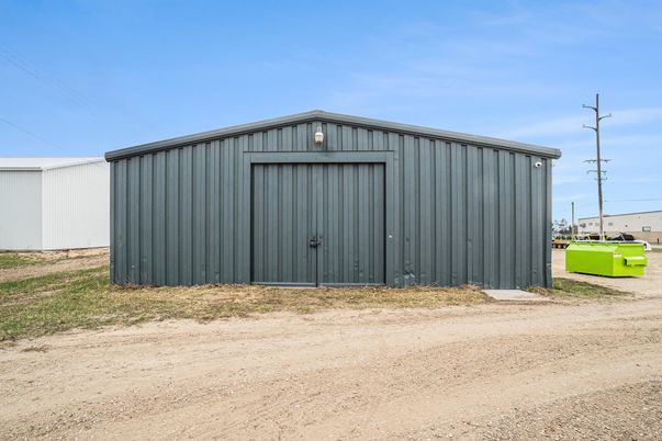 Detached Garage, Exterior