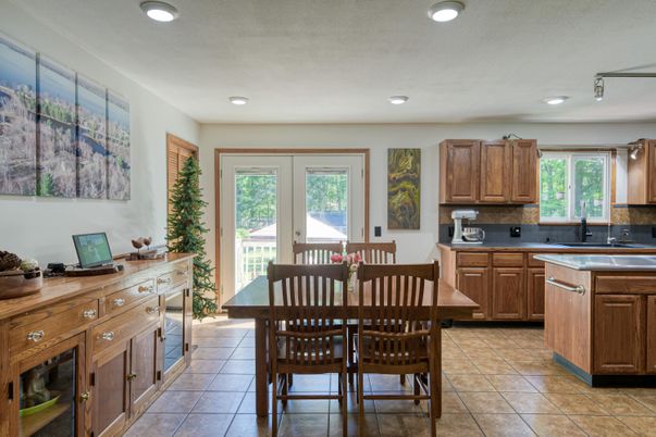 Dining room, Interior, Kitchen, Recessed Lighting