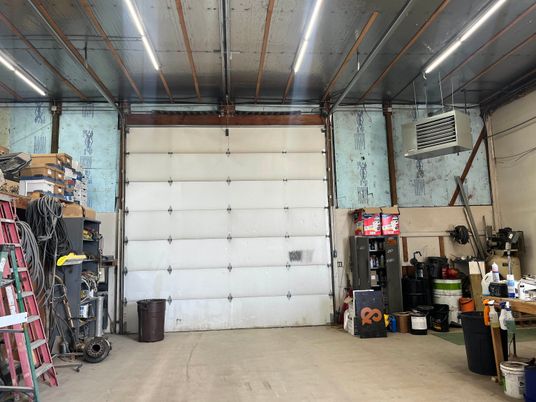 Garage, Interior