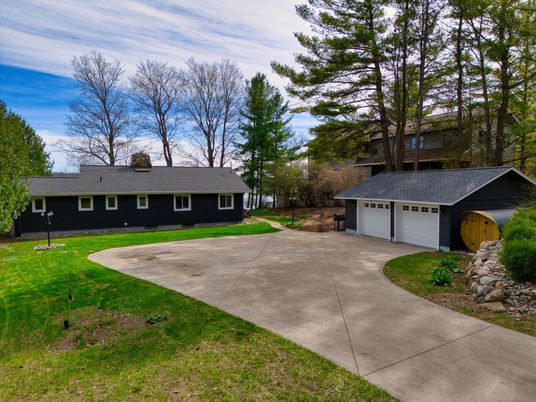Backyard, Detached Garage, Exterior