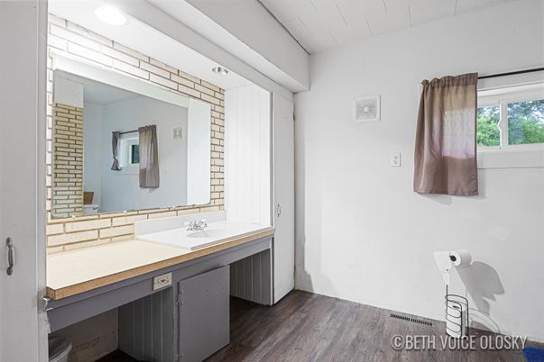 Bathroom, Interior, Recessed Lighting, Wood Texture Flooring