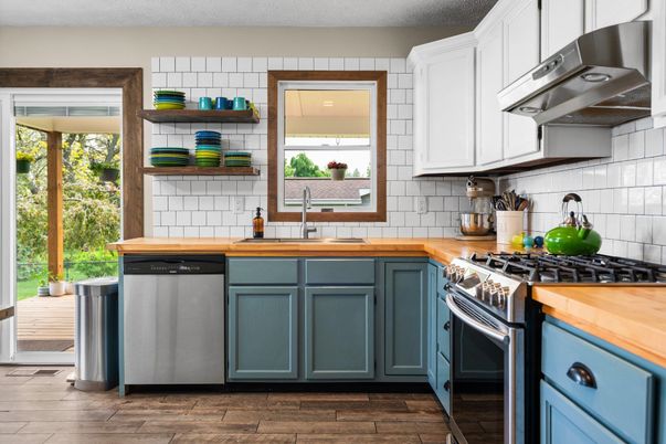 Interior, Kitchen, Stainless Steel Appliances, Wood Texture Flooring
