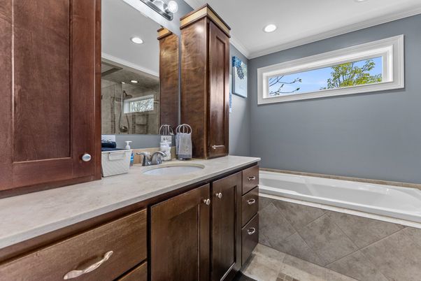 Bathroom, Interior, Recessed Lighting