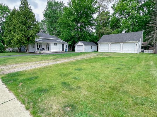 Backyard, Detached Garage, Exterior