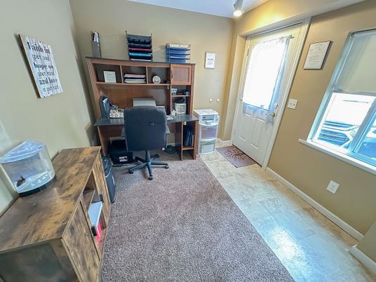 Home Office, Interior