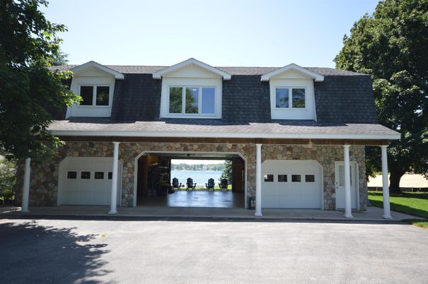 Attached, Exterior, Facade, Farmhouse